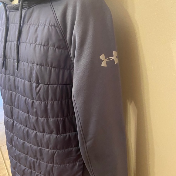 UnderArmour Pull Over - Picture 1 of 2